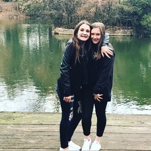 Meet your Posher, Maddie